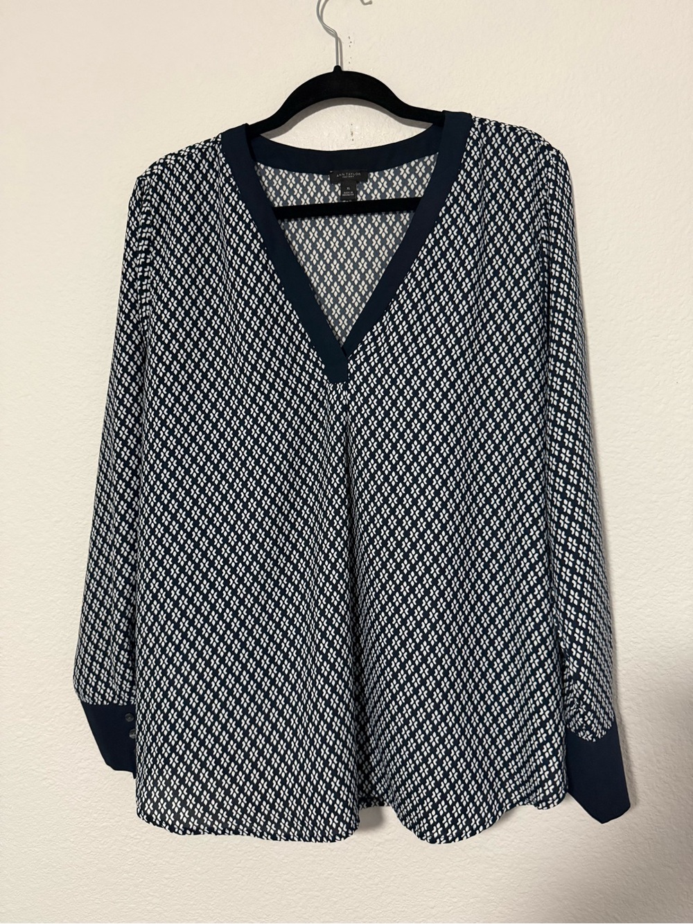 Ann Taylor Factory Navy and White Geometric V-Neck Blouse